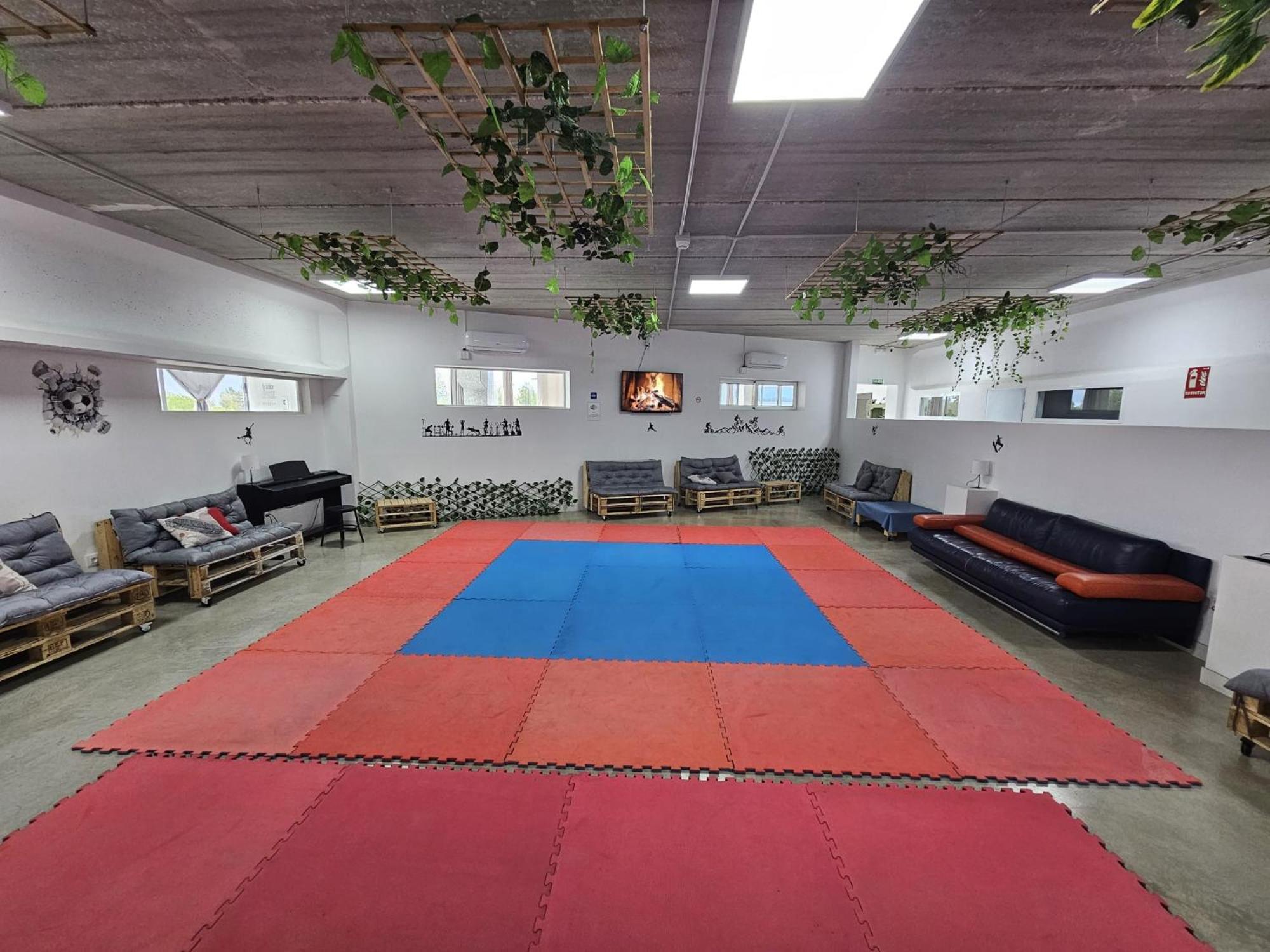 Hostal Kaizen La Nucía 外观 照片
